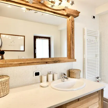 Brand New Beautiful 3 Bedroom Few Steps From Centre Appartement Cortina dʼAmpezzo