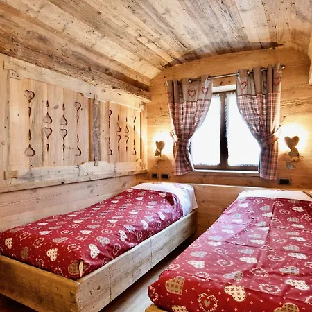 Brand New Beautiful 3 Bedroom Few Steps From Centre Appartement *